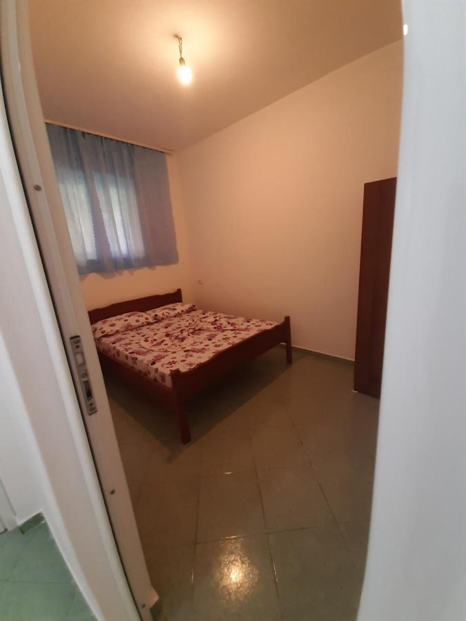 Hillside Apartments Borsh Luaran gambar