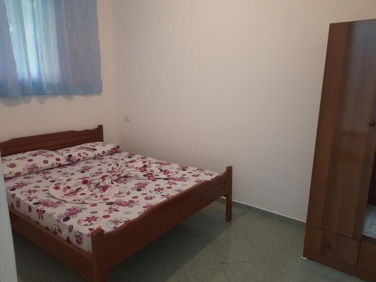 Hillside Apartments Borsh Luaran gambar