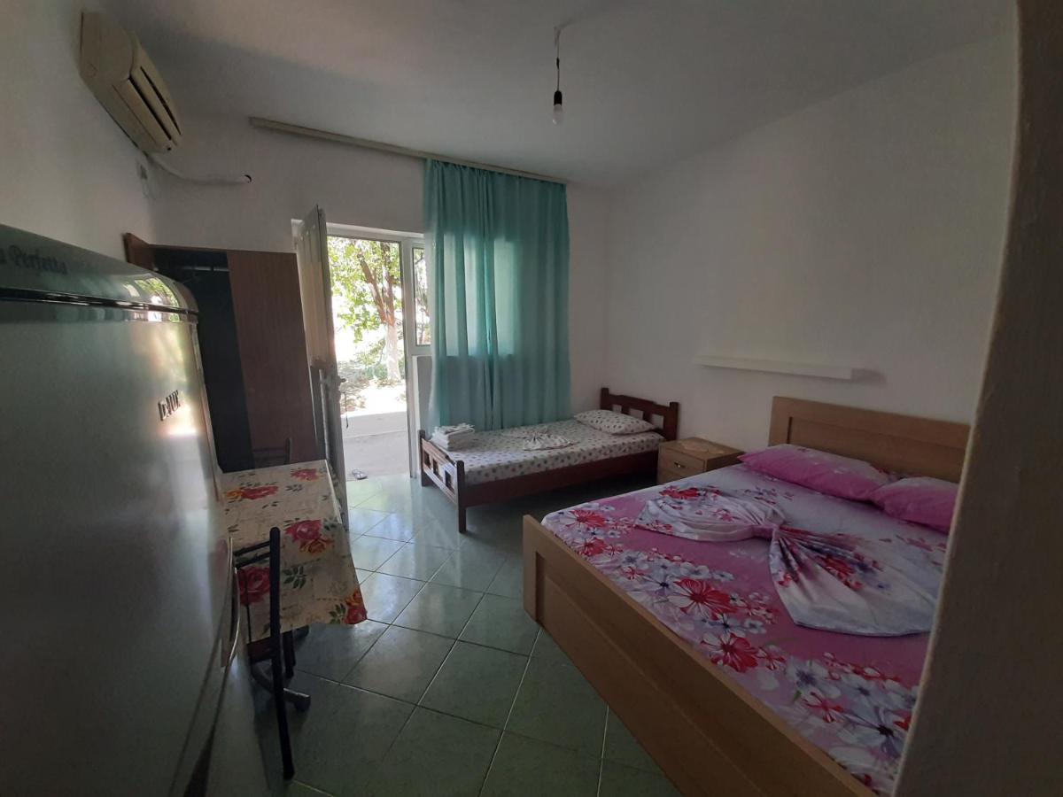 Hillside Apartments Borsh Luaran gambar